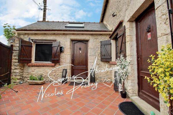 Authentique maison en pierre rénovée, charme, volumes et prestations de qualité