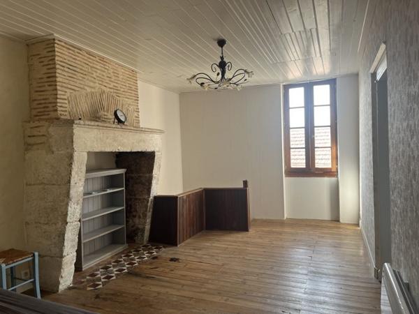 Maison 106 880 € Mouleydier 2 p 76 m² DPE D