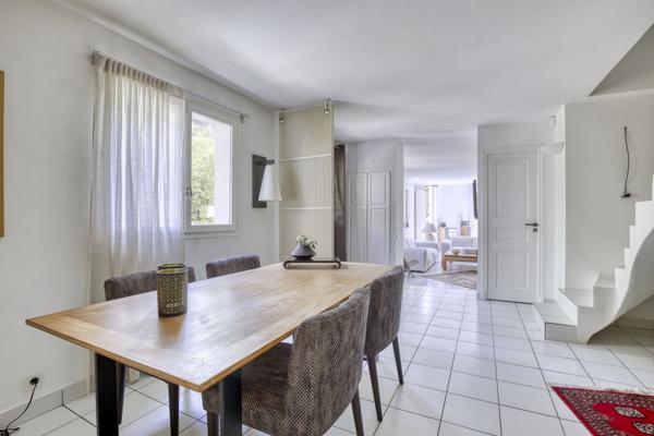 Maison 6 pièces - 200 m² Exclusivité efficity