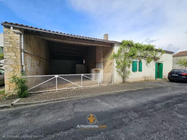 Vente                                                      Maison
                        
                     2 pièces                      47 m2                     à La Grève-sur-Mignon