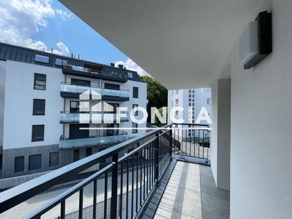 Location Appartement 2 pièces 49.79 m² - 11 RUE JEAN-GIRARD MADOUX Chambery 73000