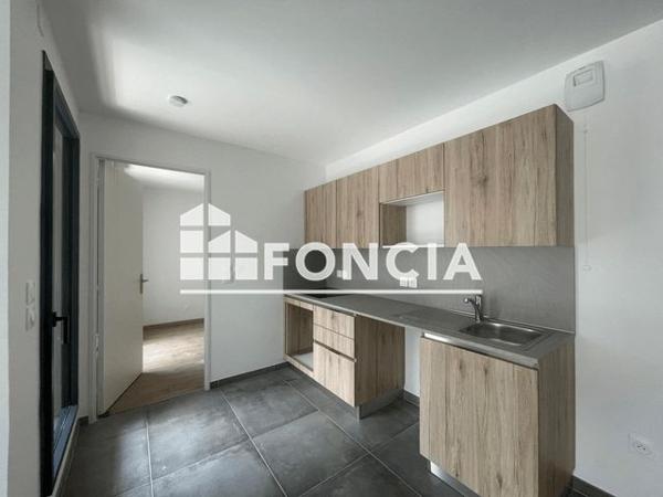 Location Appartement 2 pièces 49.79 m² - 11 RUE JEAN-GIRARD MADOUX Chambery 73000