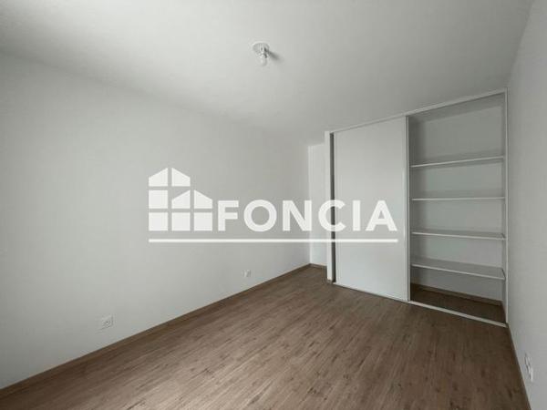 Location Appartement 2 pièces 49.79 m² - 11 RUE JEAN-GIRARD MADOUX Chambery 73000