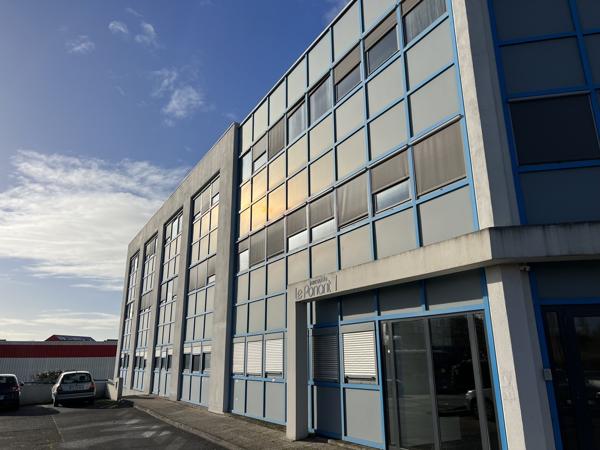 Bureaux à louer à Saint-Herblain proche commerces et axes routiers principaux