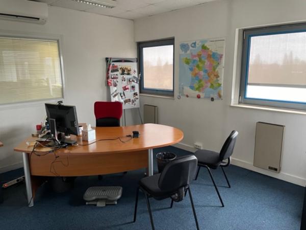 Bureaux à louer à Saint-Herblain proche commerces et axes routiers principaux