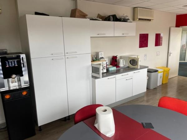 Bureaux à louer à Saint-Herblain proche commerces et axes routiers principaux