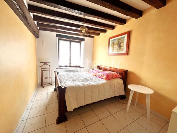 Maison de charme au calme avec grand terrain et dépendances sur VALENCAY (Indre 36)