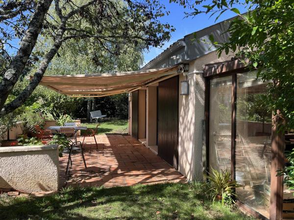 MAISON D'ARCHITECTE AVEC PARC ARBORE