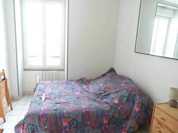 Vente                                                      Appartement
                        
                     3 pièces                      56 m2                     à Vierzon