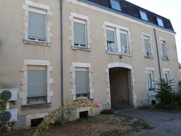 Vente                                                      Appartement
                        
                     3 pièces                      56 m2                     à Vierzon