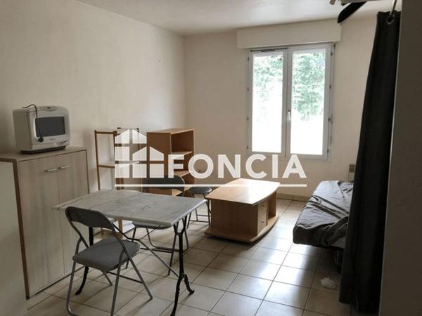 Location Studio 24.16 m² - 3 RUE DE LA BRUYERE La Roche Sur Yon 85000