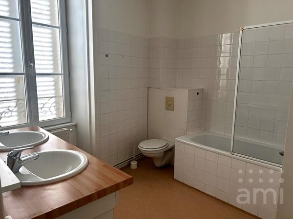 MAISON MEUBLE NIORT - 3 pièce(s) - 87.25 m2