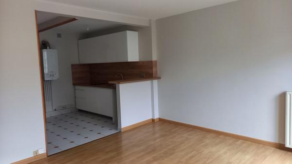 LAVAL, appartement T2 de 46 m² au 1er étage
