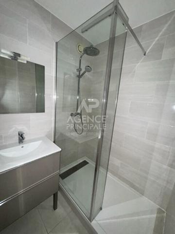 Appartement 4 pièce(s) 80 m2 - Saint Germain En Laye Loyer 1 965 €/mois charges comprises **  - Référence  18716