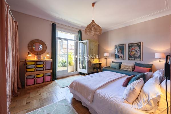 À vendre - Appartement de réception de 161 m² dans le Carré d'Or de Marseille  Marseille 8ème (13008)