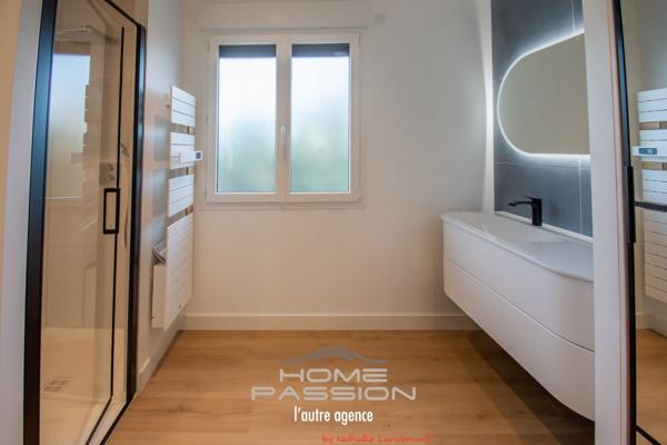 VAUX-SUR-MER-PONTAILLAC - METAMORPHOSE D'UNE VILLA AVEC TRES BEL APERCU MER