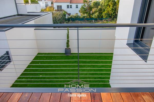 VAUX-SUR-MER-PONTAILLAC - METAMORPHOSE D'UNE VILLA AVEC TRES BEL APERCU MER