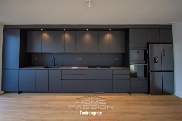 VAUX-SUR-MER-PONTAILLAC - METAMORPHOSE D'UNE VILLA AVEC TRES BEL APERCU MER