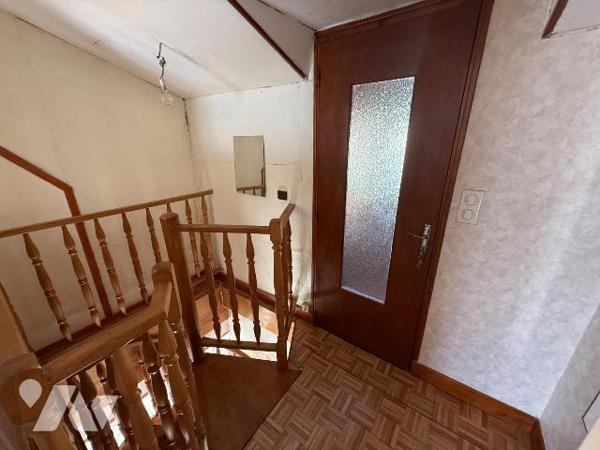 Maison à vendre à Sainte-Savine (10300)

Cette maison d'une surface d'environ 83,8 m² se comp...