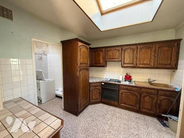 Maison à vendre à Sainte-Savine (10300)

Cette maison d'une surface d'environ 83,8 m² se comp...