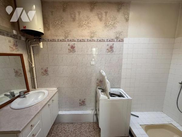 Maison à vendre à Sainte-Savine (10300)

Cette maison d'une surface d'environ 83,8 m² se comp...