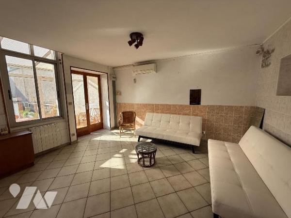 Maison à vendre à Sainte-Savine (10300)

Cette maison d'une surface d'environ 83,8 m² se comp...