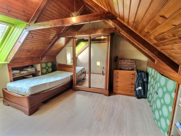 St yvy (29140) Propriété avec 3 maisons en pierres sur terrain 1 Hectare