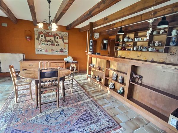 St yvy (29140) Propriété avec 3 maisons en pierres sur terrain 1 Hectare