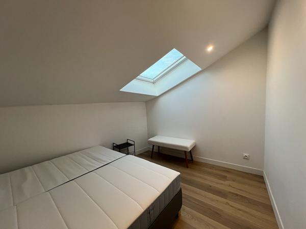 A LOUER T2 bis en DUPLEX meublé hyper centre Angers