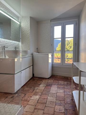 A LOUER T2 bis en DUPLEX meublé hyper centre Angers