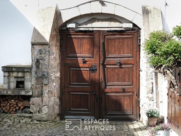 La demeure historique et sa piscine