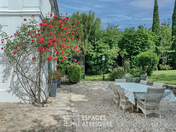 La demeure historique et sa piscine