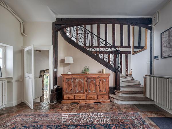 La demeure historique et sa piscine