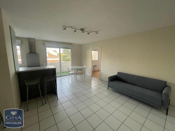 Appartement à louer 3 pièces 55.96m² Pau (64000)