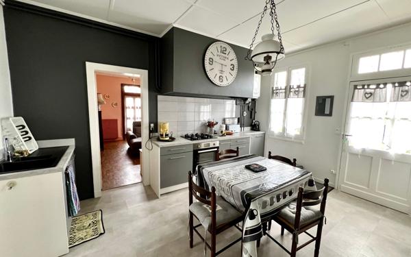 Maison à vendre    5 pièces •  Ychoux