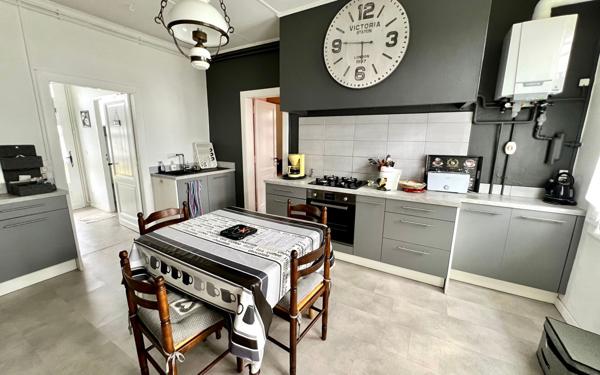 Maison à vendre    5 pièces •  Ychoux