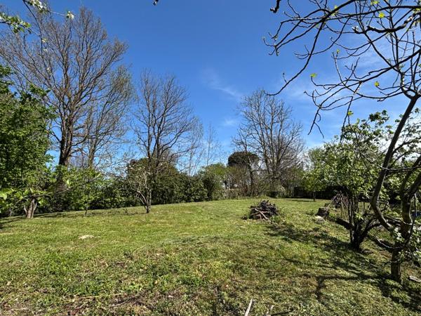 Terrain constructible 1019 m²