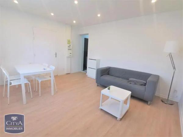 Appartement à louer 2 pièces 42m² Laon (02000)