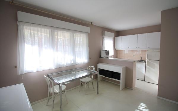 Appartement à vendre    1 pièce • 28,08 m2 Le Bourget