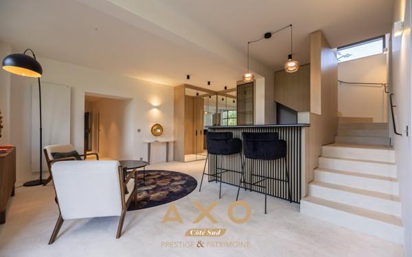 LE PUY SAINTE REPARADE - MAISON - T8 - 470 M2 - GARAGE - PISCINES - PARC 6 HECTARES - 4 700 000€