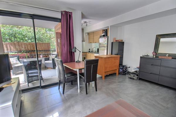 Appartement Montpellier 3 pièce(s) 60 m2 BEAUX ARTS