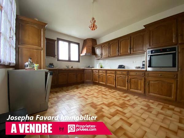 MAISON FAMILIALE-  4 Chambres - GRAND TERRAIN À MASSERET