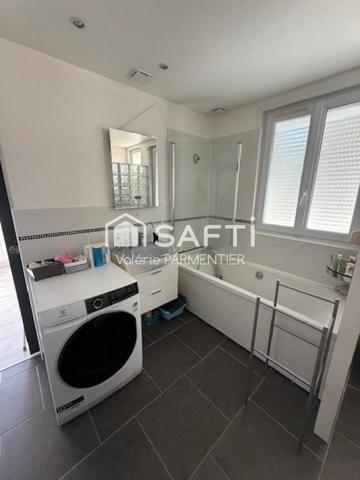 Maison avec une chambre et salle de bains au rez de chaussée , à Rang du fliers