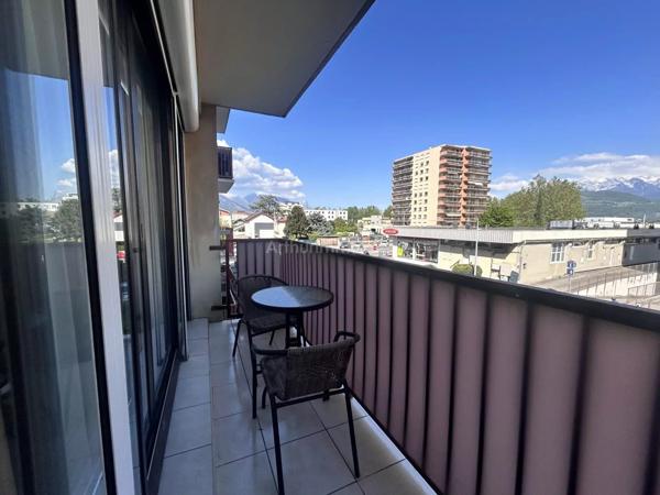 Vente Appartement 4 pièces 84 m2 à Échirolles