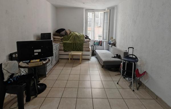 IMMEUBLE LOCATION – CENTRE TOULON – 830 000 € – 7,9 % DE RENTABILITÉ BRUTE