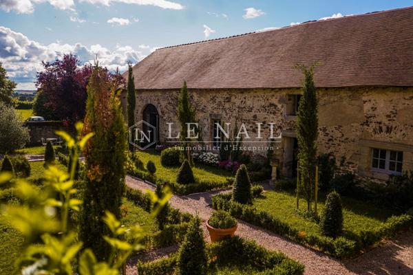Château du XVIIe siècle (avec partie dédiée à l'événementiel) et 2 hectares en Bourbonnais