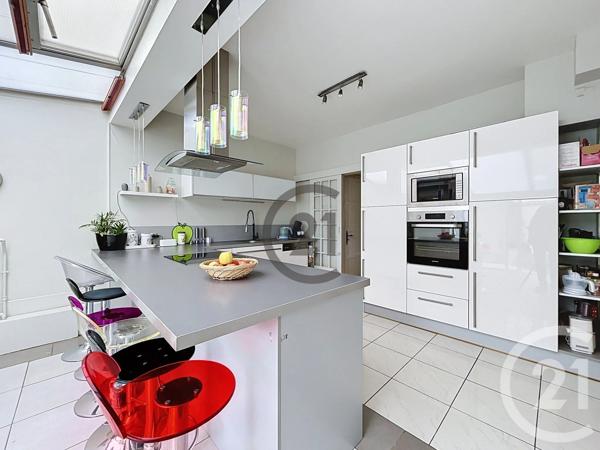 Maison à vendre  8 pièces - 187,72 m 2   REIMS  - 51