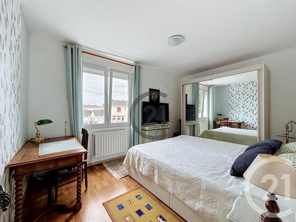 Maison à vendre  8 pièces - 187,72 m 2   REIMS  - 51