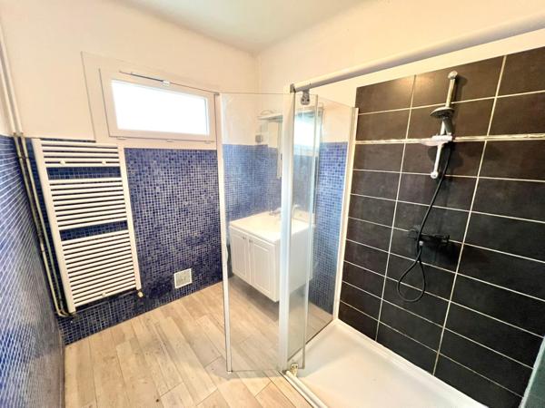 Domaine avec Maison et Appartement Sans voisinage