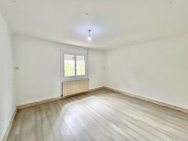 Domaine avec Maison et Appartement Sans voisinage